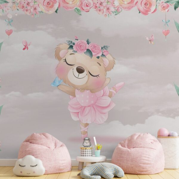 Design encantador de uma ursinha bailarina sorridente, ideal para decoração de quarto infantil.