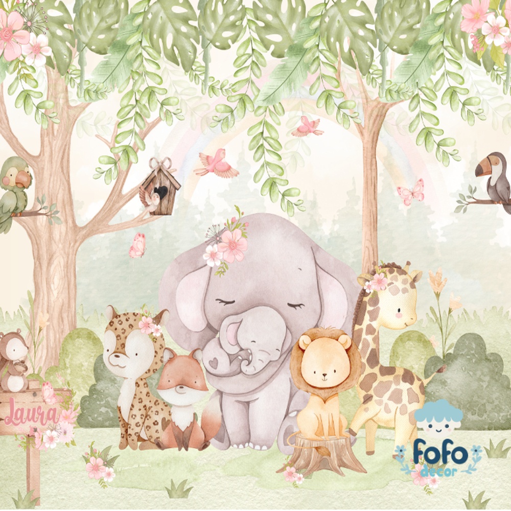 Papel de parede infantil com animais fofos da selva, flores tropicais e um arco-íris suave ao fundo.