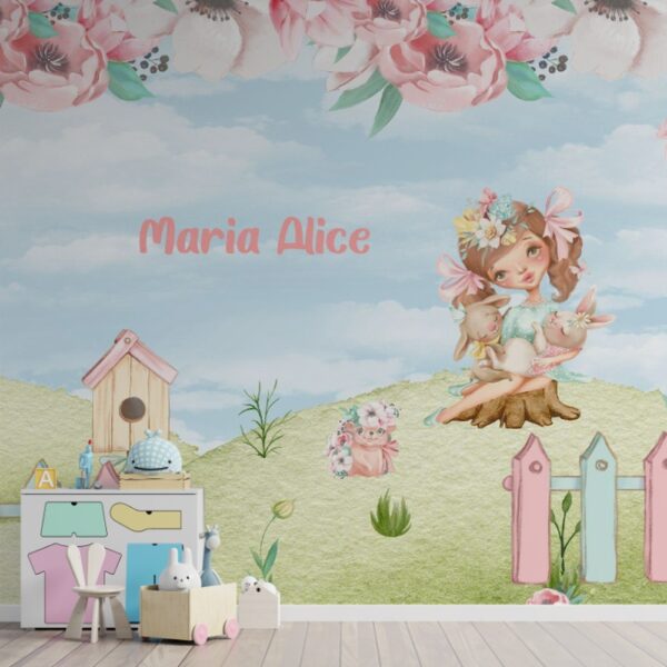 Papel de parede personalizado com nome "Maria Alice", tons suaves e elementos infantis.