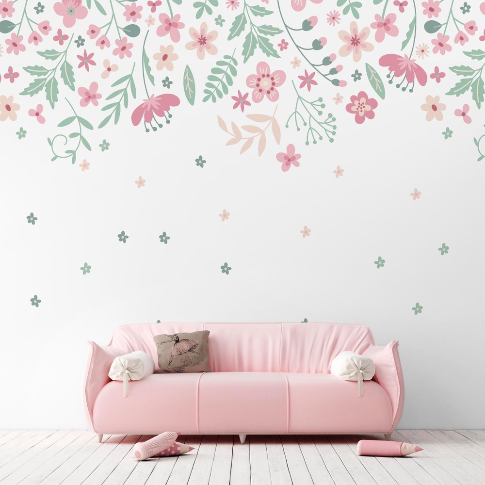 Estampa minimalista com flores suaves e detalhes verdes, ideal para decoração leve.