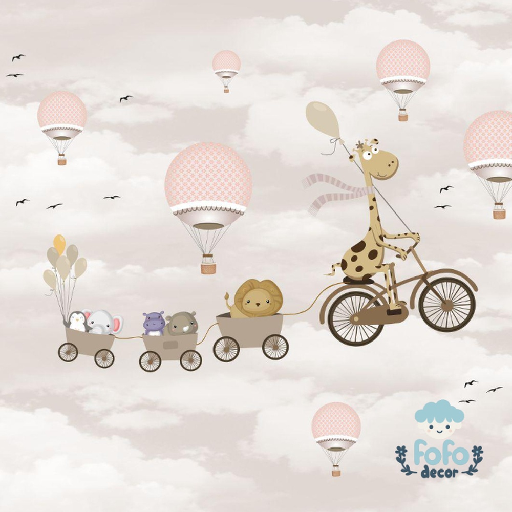 Papel de parede infantil com girafa andando de bicicleta e animais em um vagão, com balões de ar quente no céu.