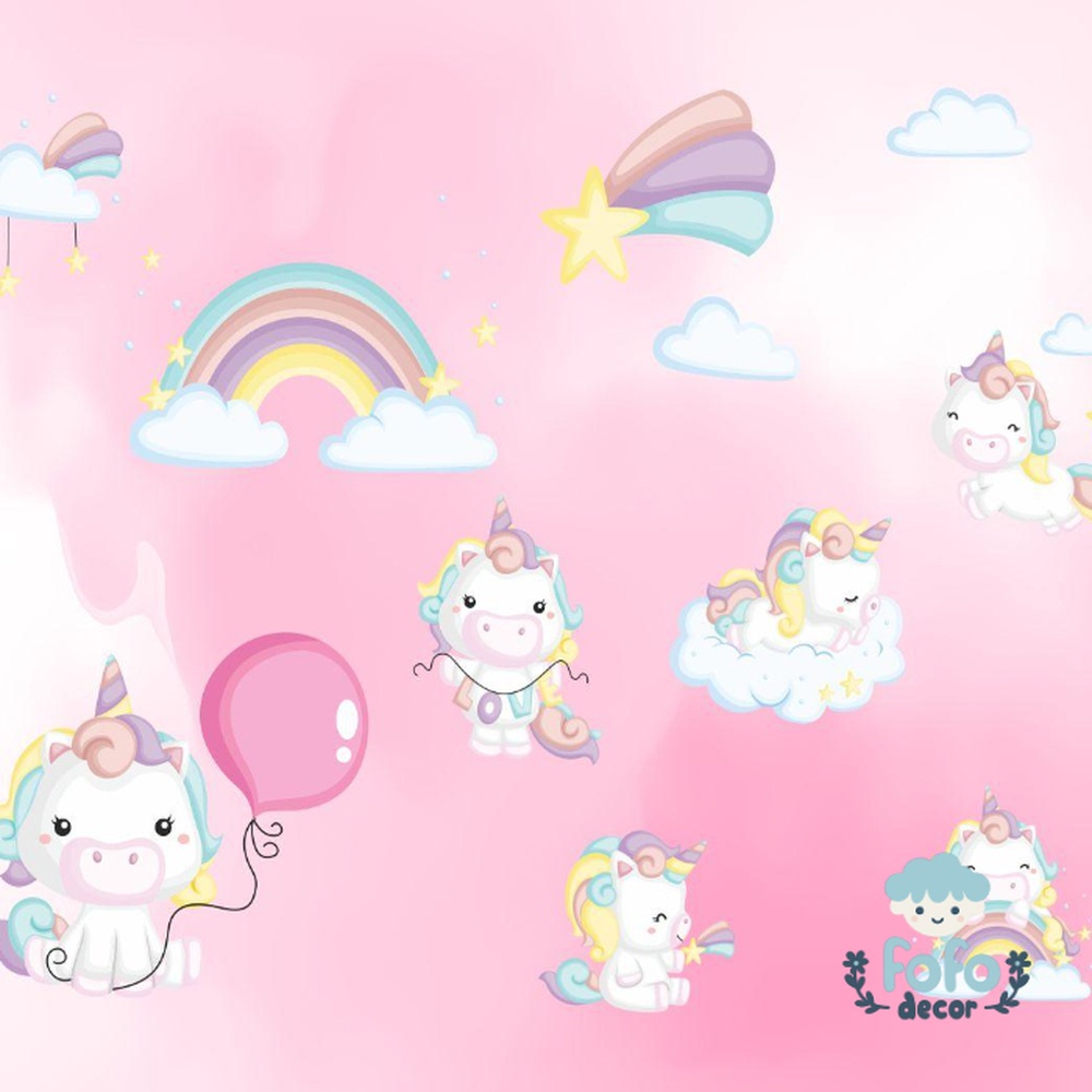 Design mágico de papel de parede com unicórnios sorridentes, nuvens e detalhes em tons pastel.