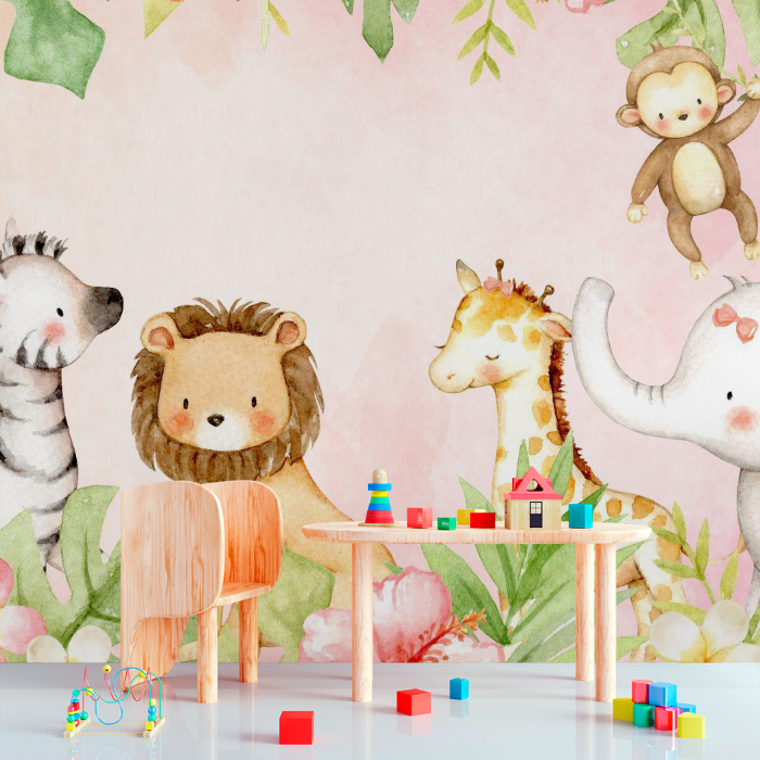 Papel de parede infantil com bichinhos do safari rodeados por flores tropicais e folhas verdes
